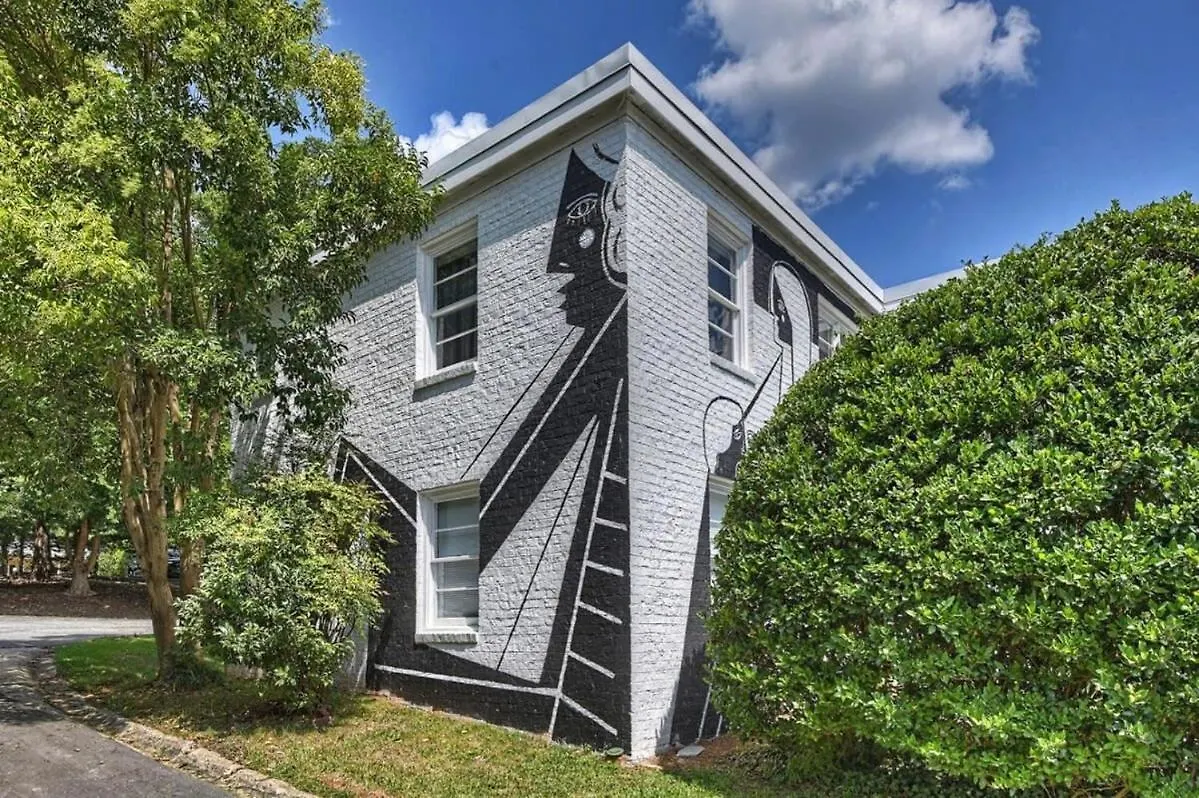 Holiday home Spacious Conveniently Located 1Br In Myers Park Charlotte United States