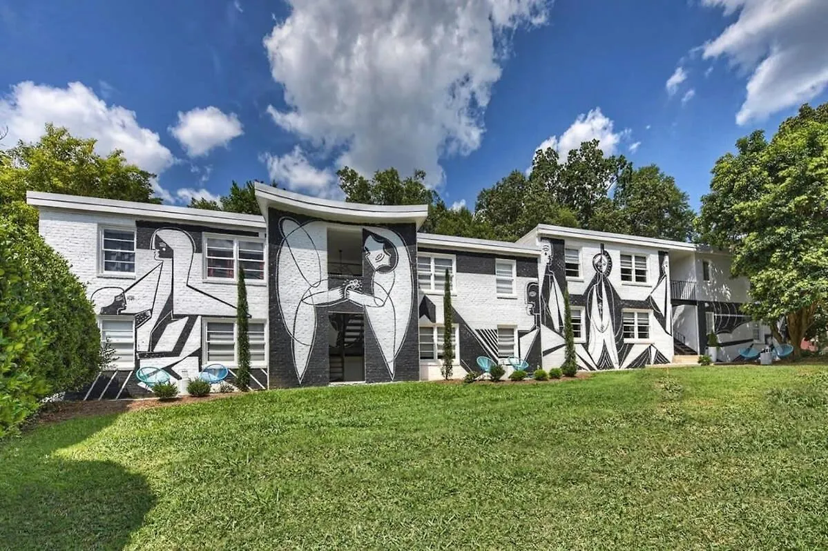 Spacious Conveniently Located 1Br In Myers Park Charlotte 0*,  United States